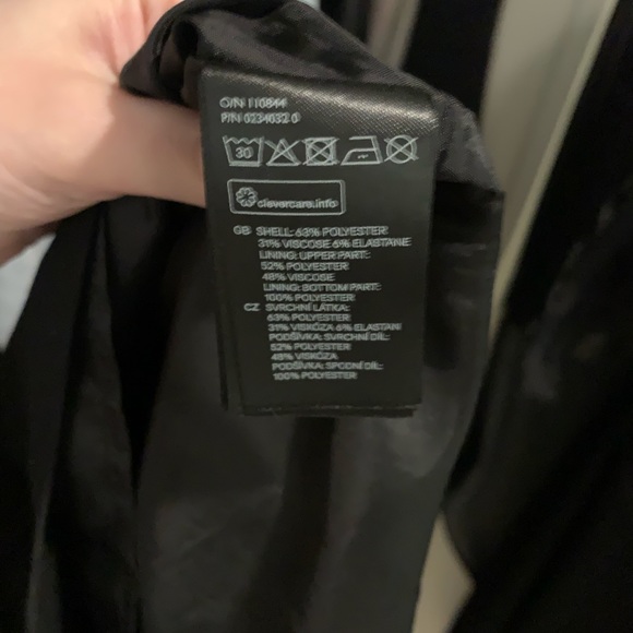 H&M Black Dress with White Back Cut-out - Picture 9 of 9